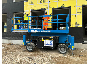 Scissor lift on site